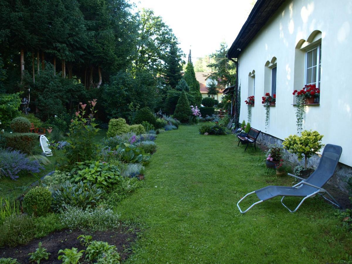 Pensjonat Kalina Komorze Exteriör bild