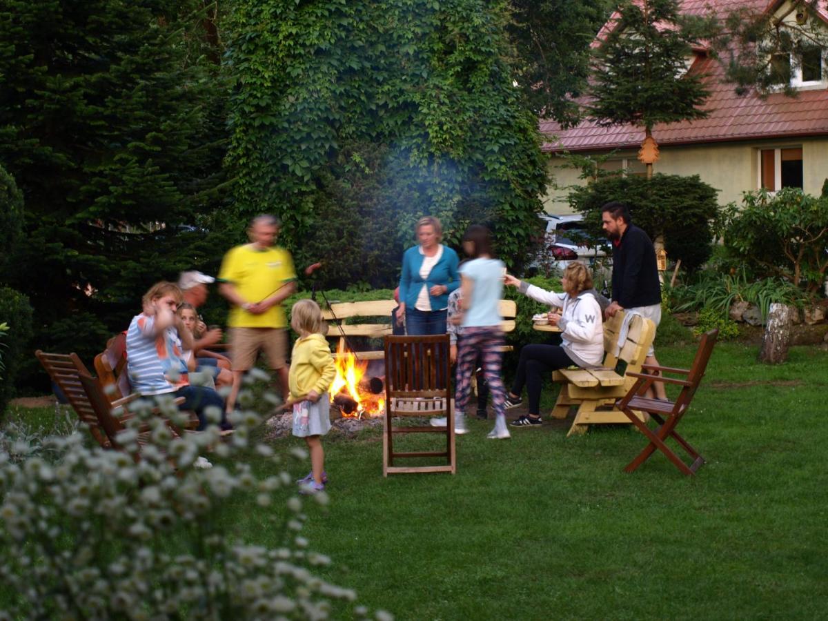 Pensjonat Kalina Komorze Exteriör bild